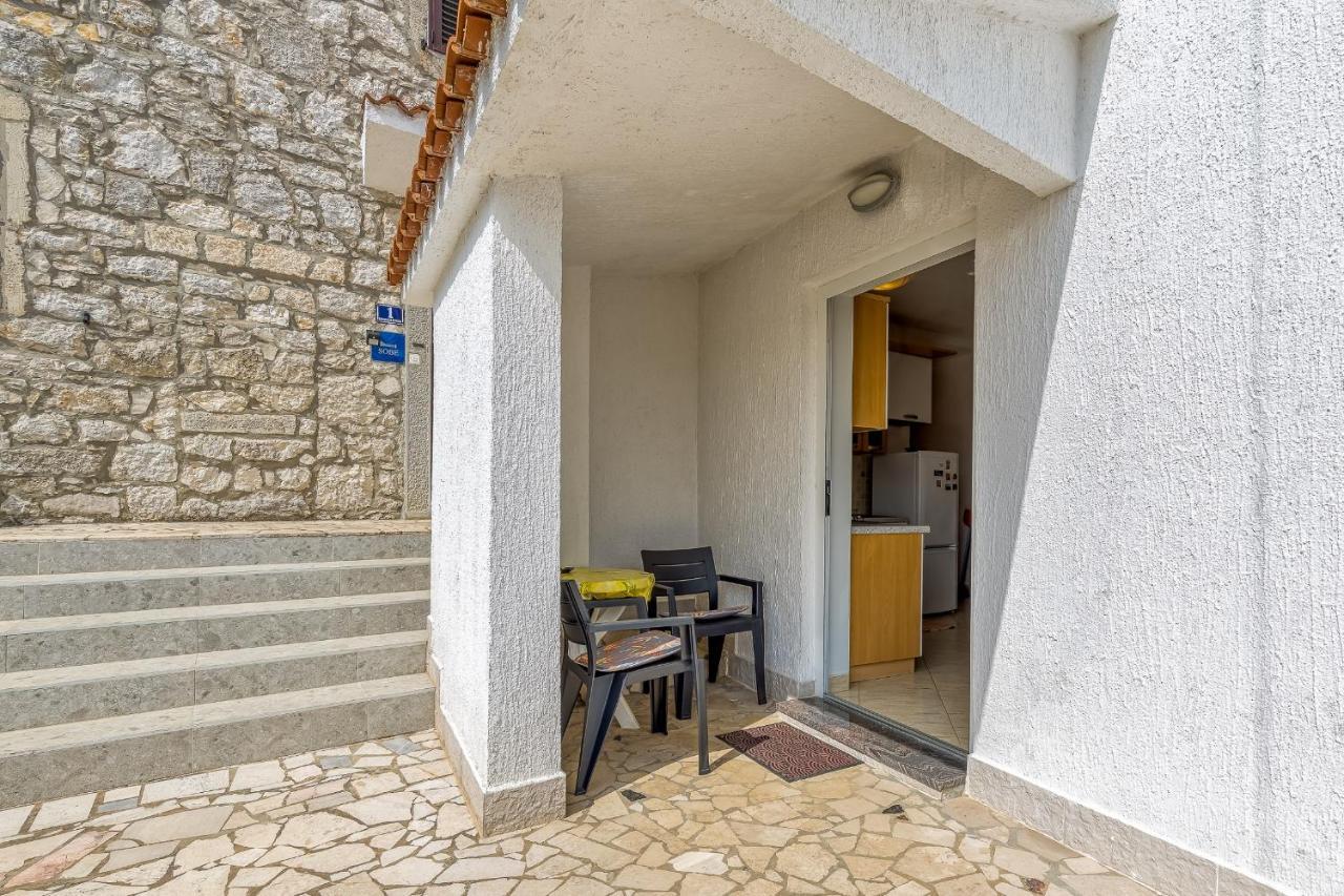 Studio Gordana With Terrace Funtana Buitenkant foto